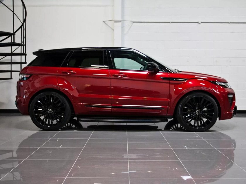 Range Rover Evoque красный