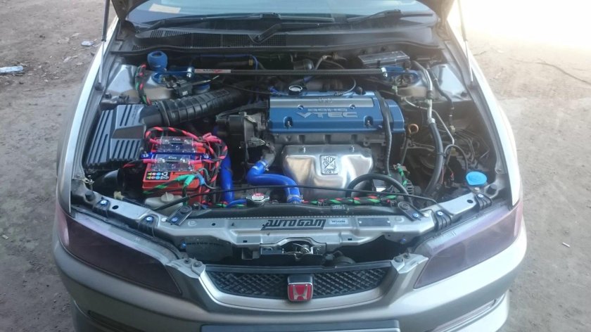 Хонда Аккорд 6 под капотом