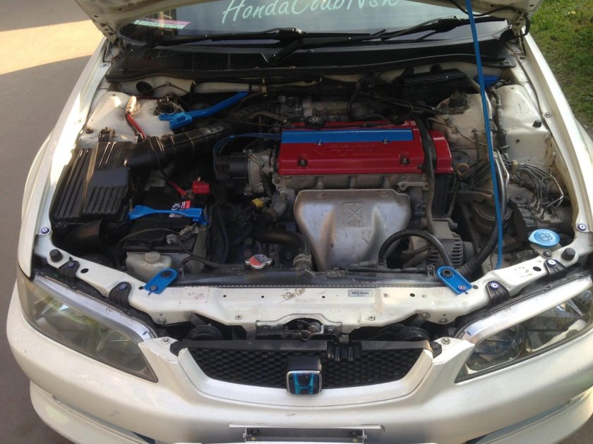 Аккорд 6 под капотом