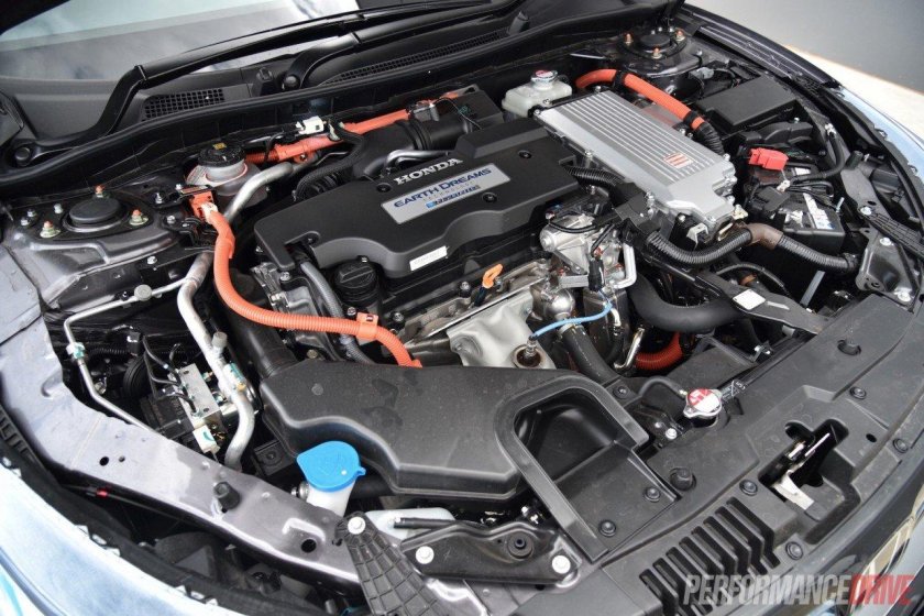 Accord Hybrid cr6 подкапотное