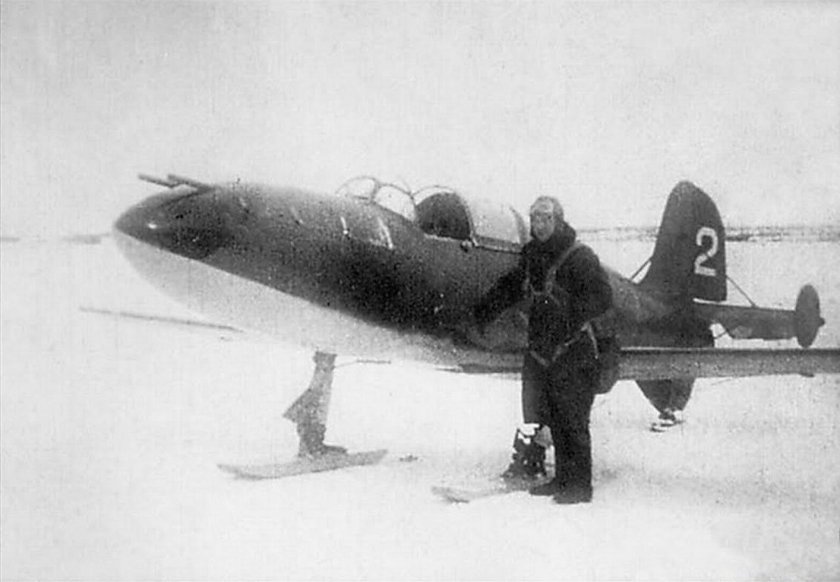 Летчик Бахчиванджи самолет би 1