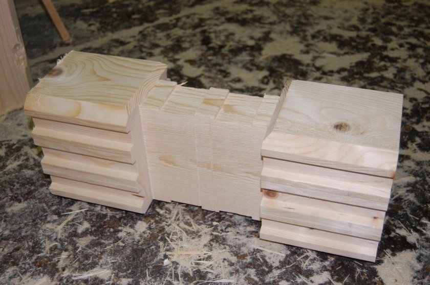 Стол из профилированного бруса