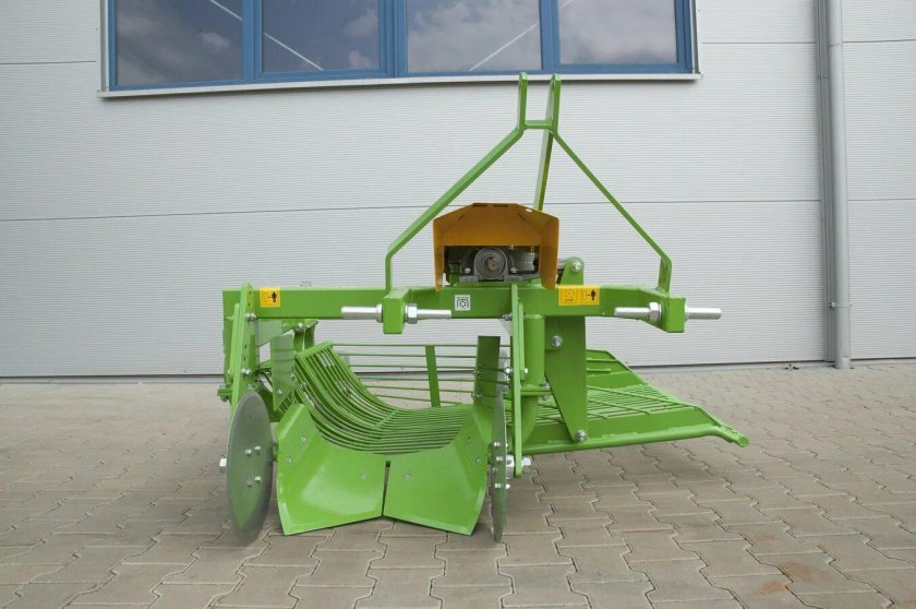 Картофелекопалка Bomet z655