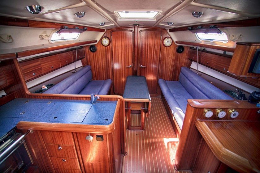 Санфлауэр яхта Геленджик