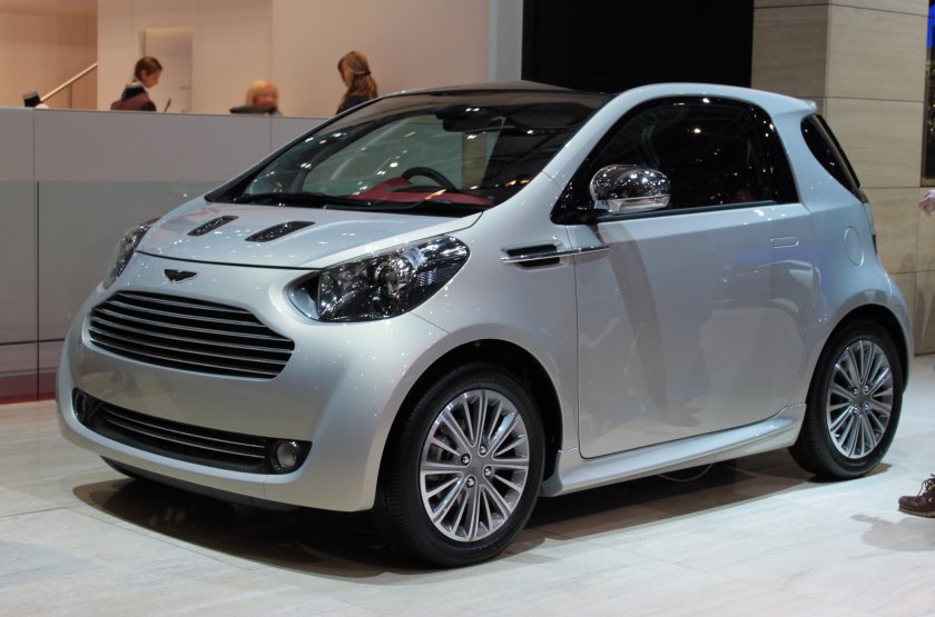Toyota IQ Aston Martin Cygnet