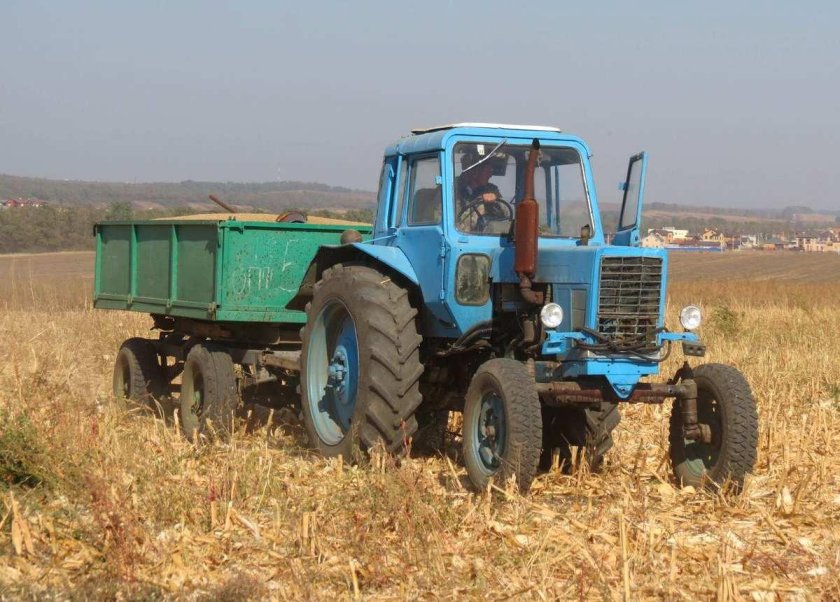 МТЗ-80 трактор