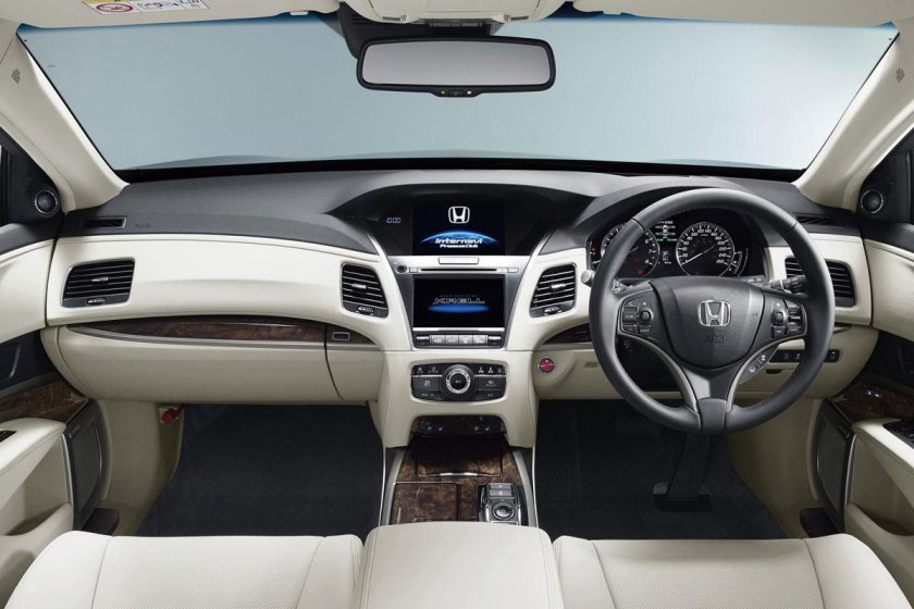 Honda Legend 2015