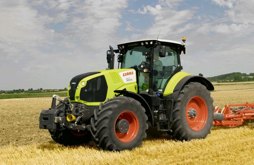 Трактор CLAAS Axion