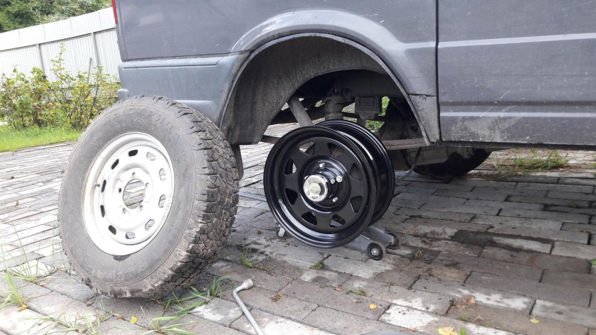 Диски на Соболь 4х4