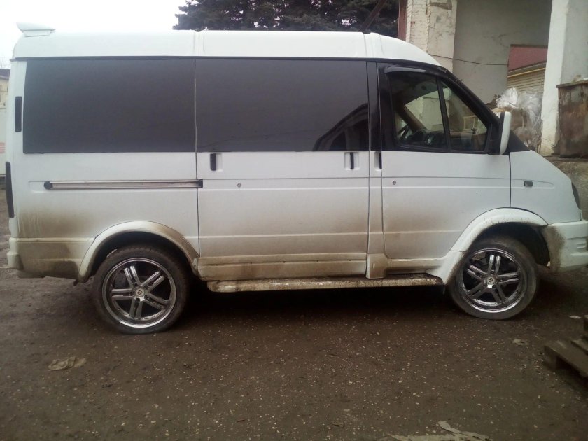 ГАЗ Соболь r18