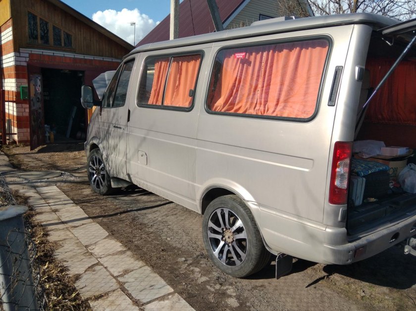 ГАЗ Соболь r18