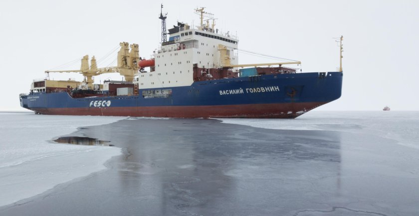 Василий Головнин судно