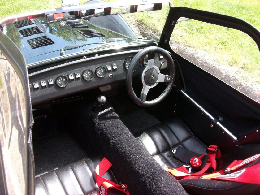 Катерхем 7 салон