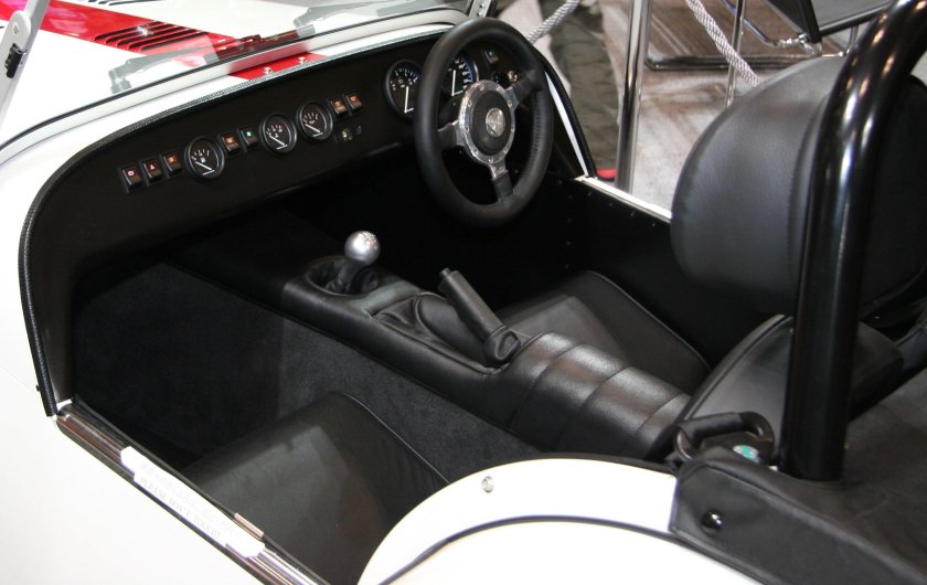 Катерхем 7 салон