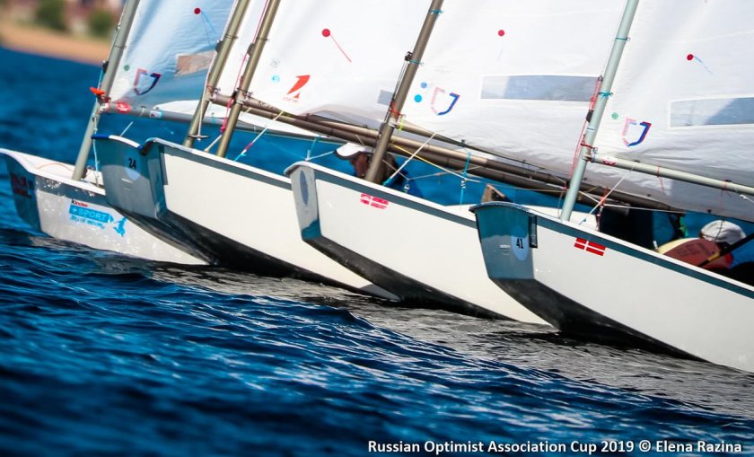 Швертбот яхта оптимист