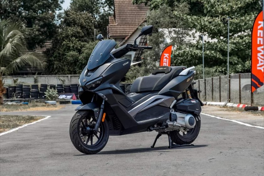 Макси скутер китайского производства