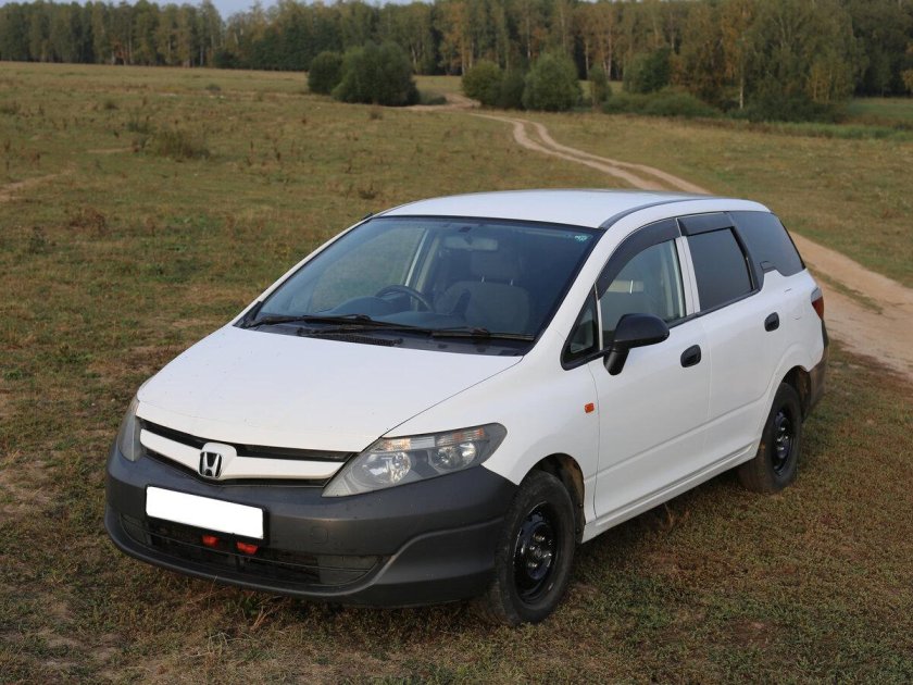 Хонда партнер белый универсал