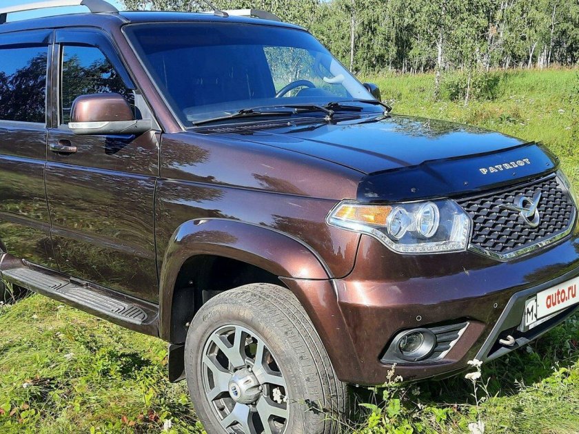 Машина УАЗИК Патриот