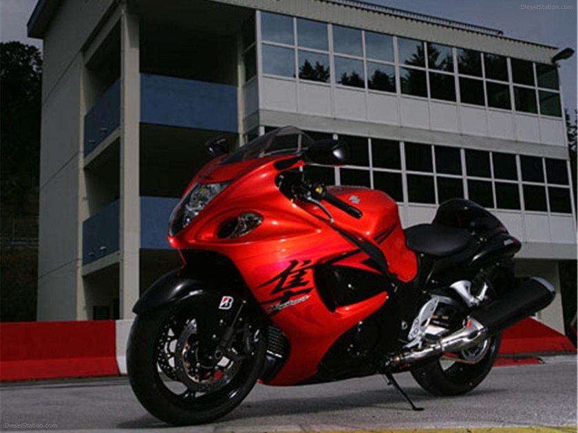 Сузуки Хаябуса 1300