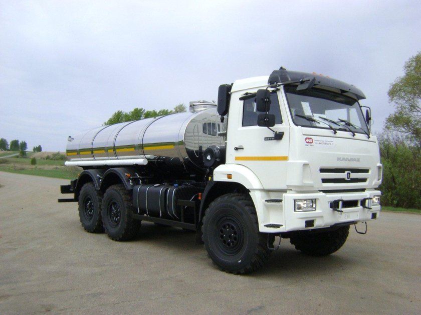 КАМАЗ 43118 водовоз 10