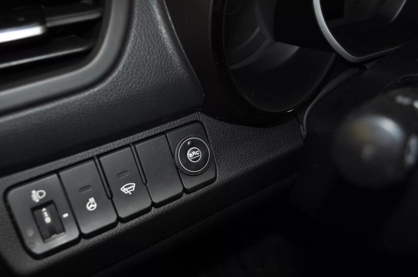 Kia Rio кнопки управления