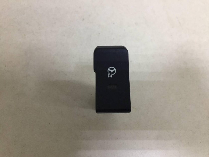 Кнопка подогрева руля Киа Рио 3