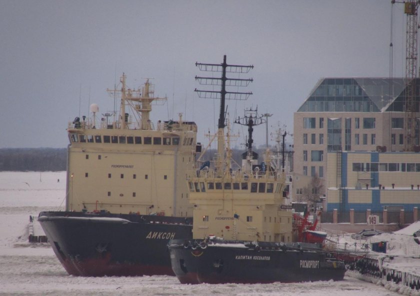 Ледокол Капитан Плахин