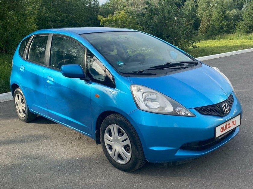 Голубая Хонда маленькая