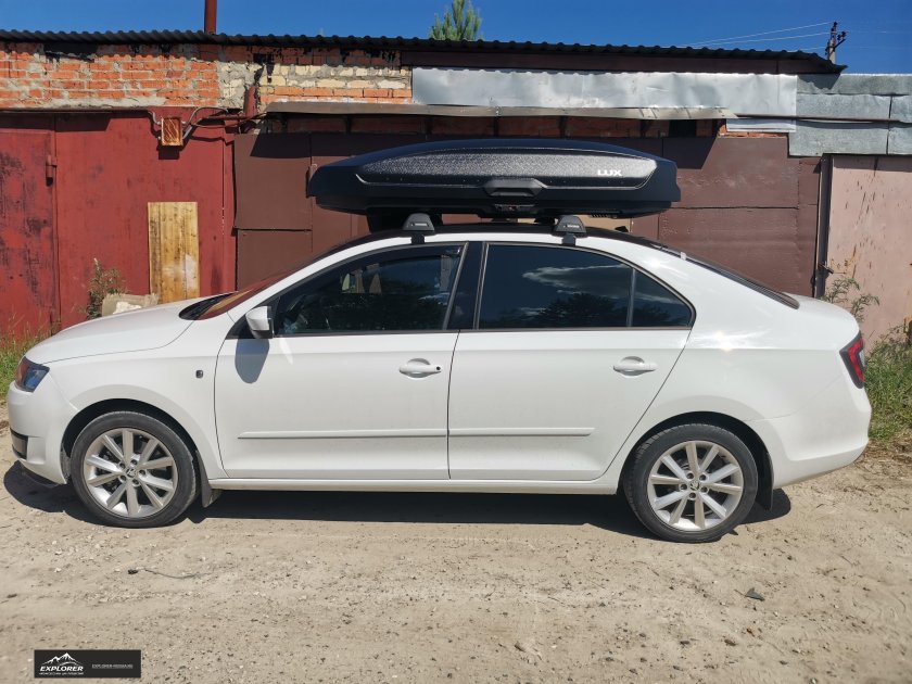 Бокс на крышу Шкода Рапид