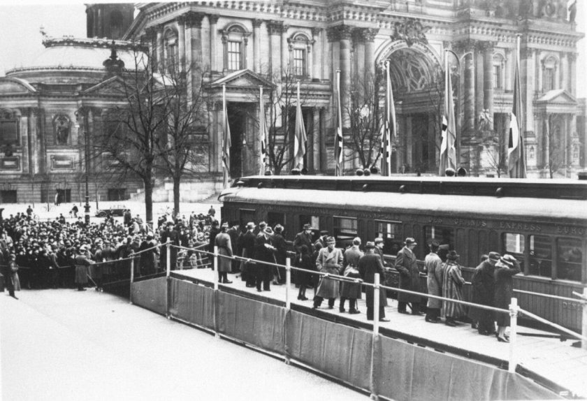 Вагон Берлин и Дилижанс