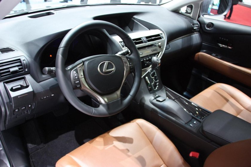 Лексус RX 270 салон