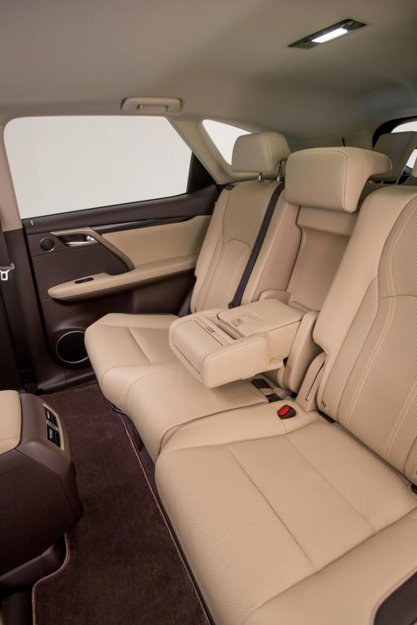 Lexus RX 350l Interior