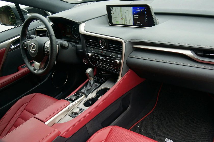 Лексус РХ 350 2016 салон