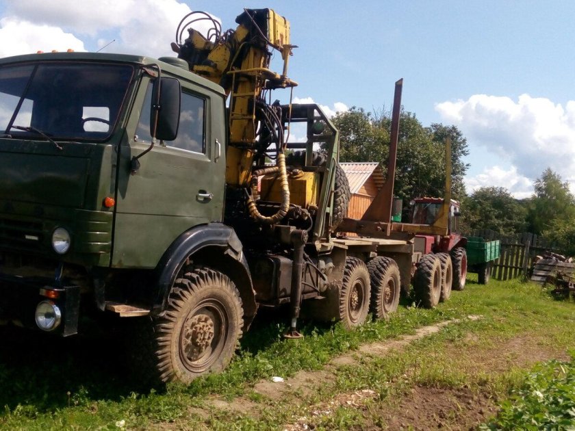 КАМАЗ 4310 лесовоз