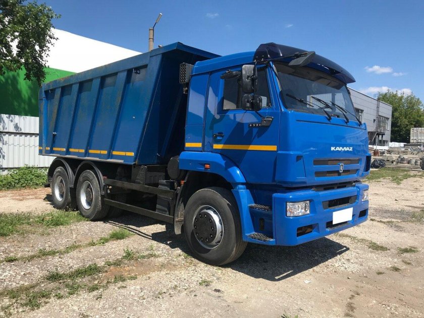 КАМАЗ 6520 самосвал синий
