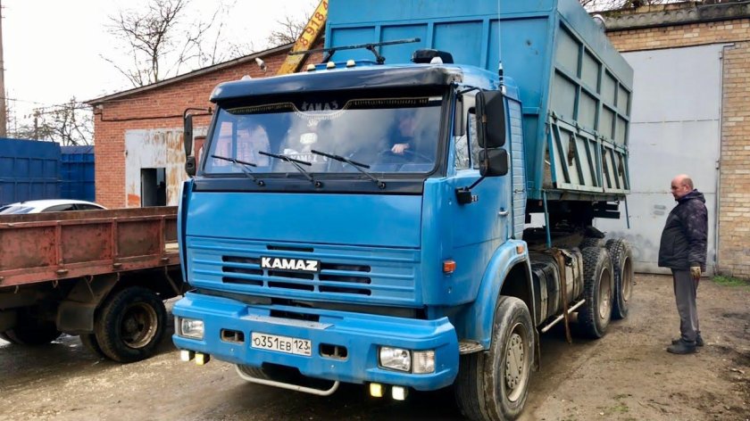 КАМАЗ мамонт зерновоз