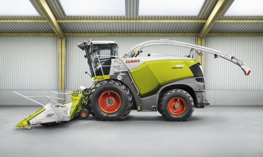Кормоуборочный комбайн CLAAS Jaguar 850