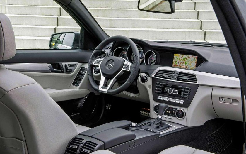Mercedes w204 Interior