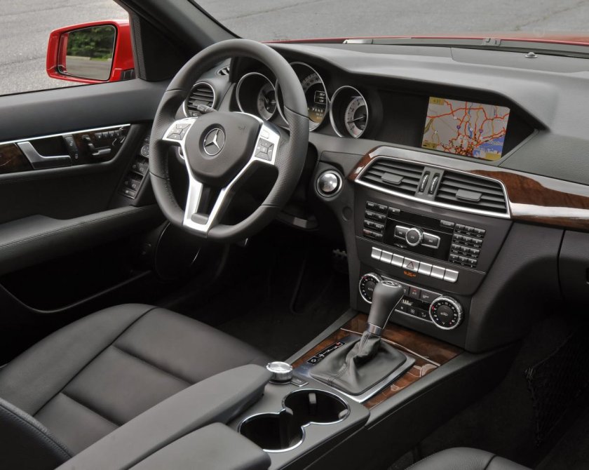 Mercedes Benz c class w204 салон