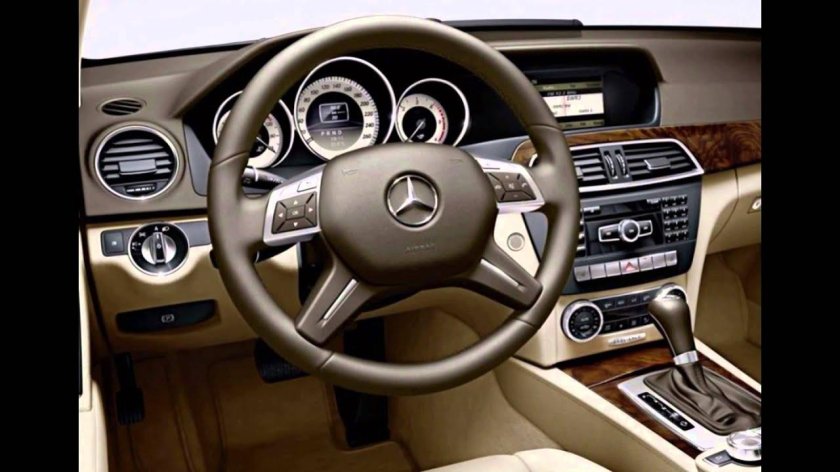 Mercedes Benz c class w204 салон