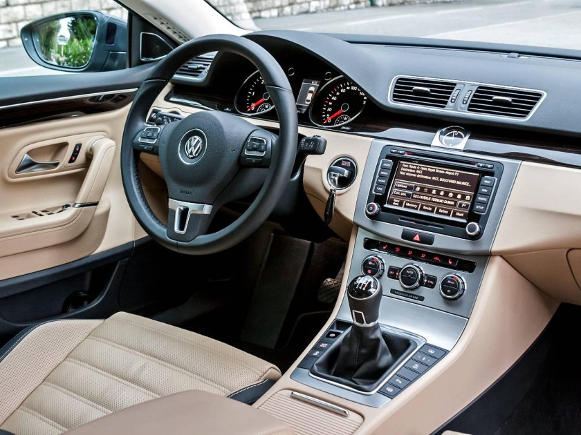 Фольксваген Пассат СС 2011 салон