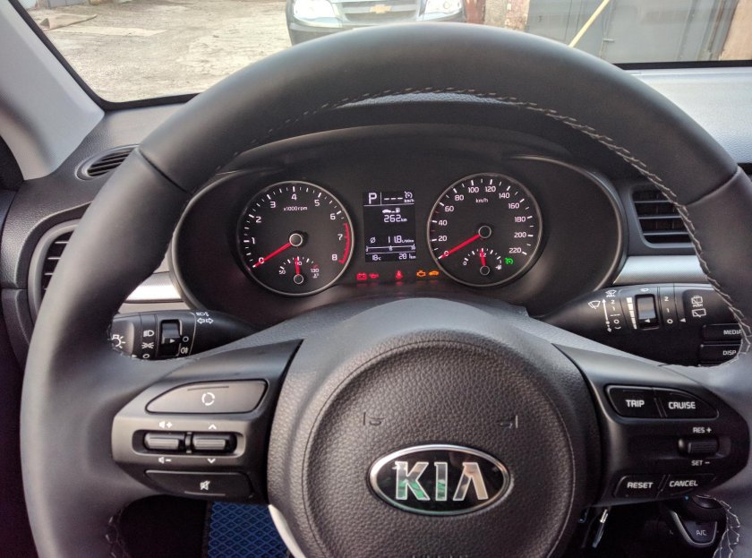 Kia Rio приборная панель