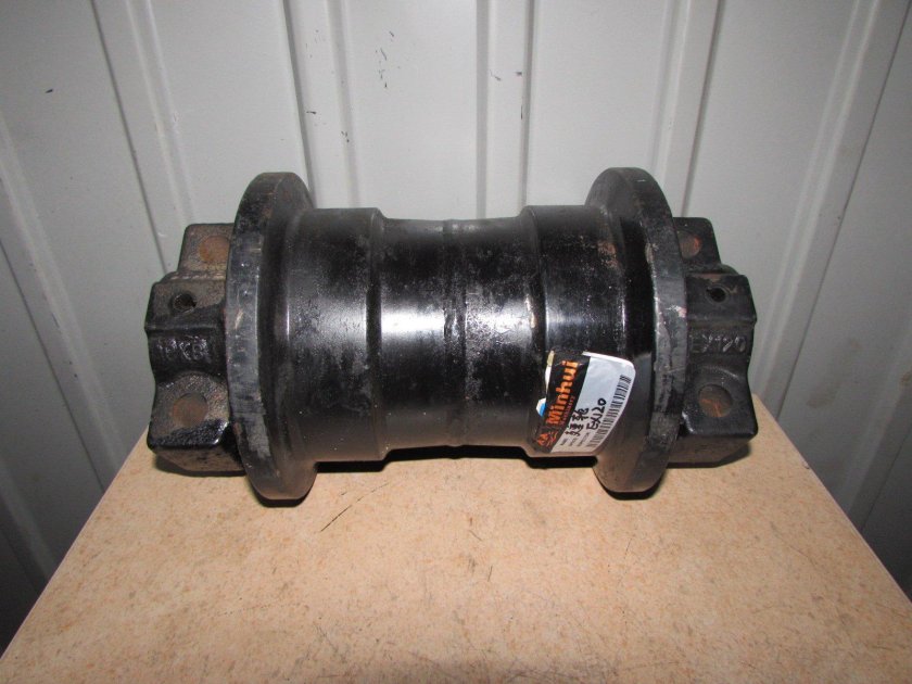 Каток опорный Hitachi ex135