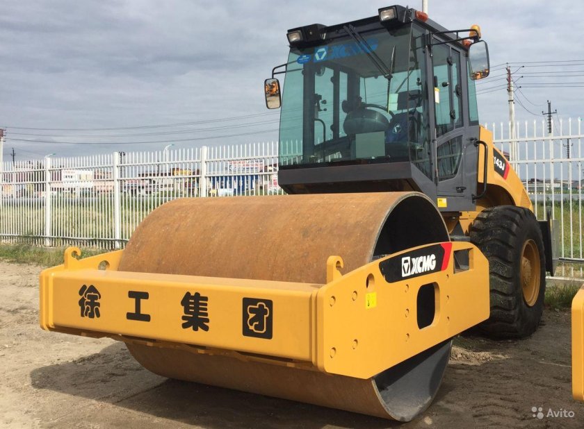 Каток XCMG xs143