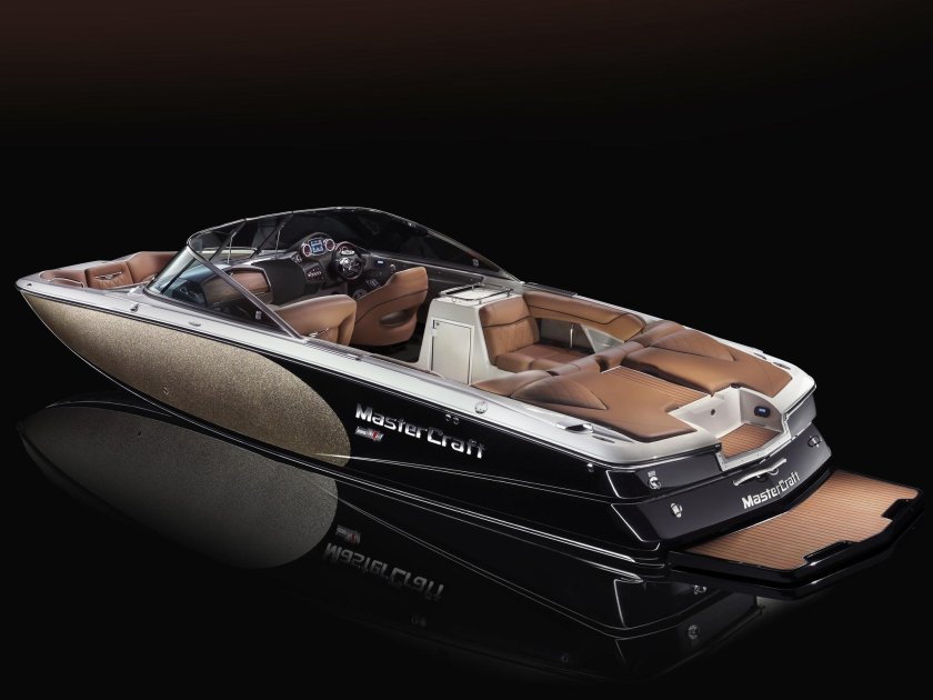 Лодка mastercraft