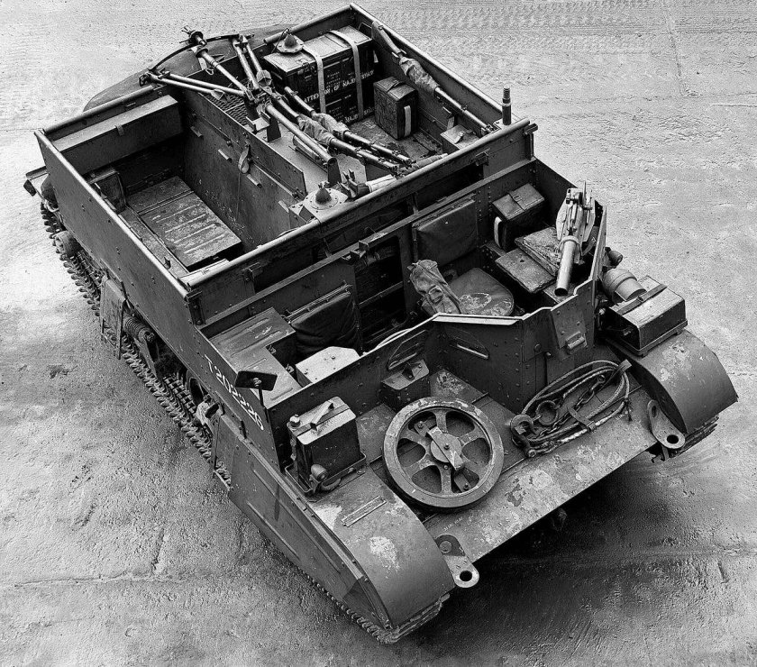 Универсал Карриер БТР