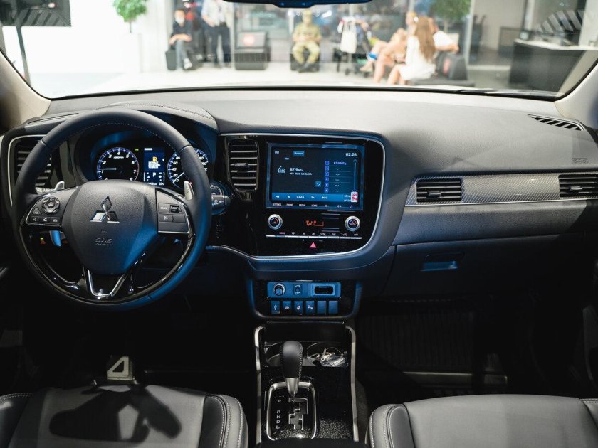 Mitsubishi Outlander Ultimate 2.4 салон