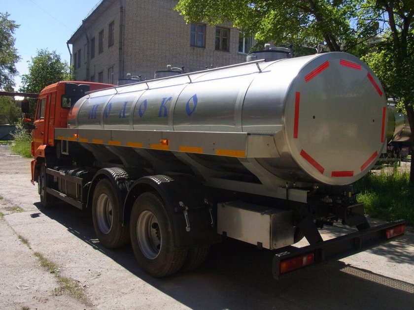 КАМАЗ 65115 молоковоз