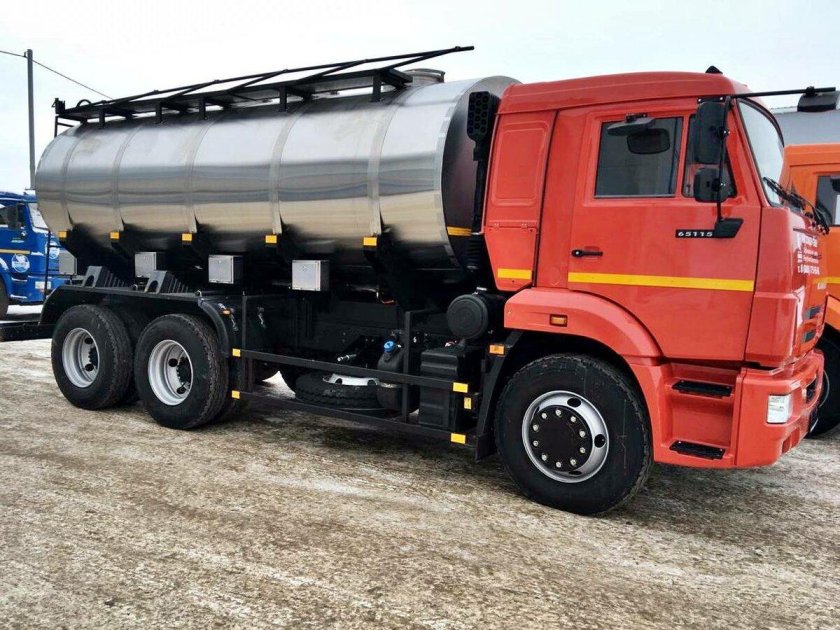 КАМАЗ 65207 молоковоз