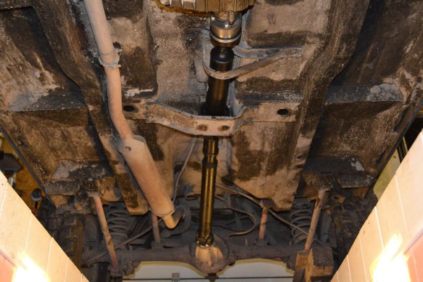 Задний кардан Нива 2131